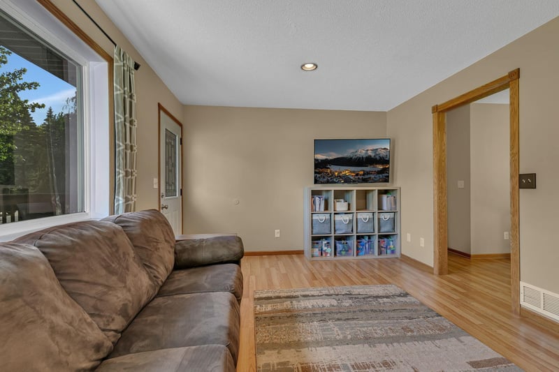 2135 247th St, Saint Augusta, MN 56301