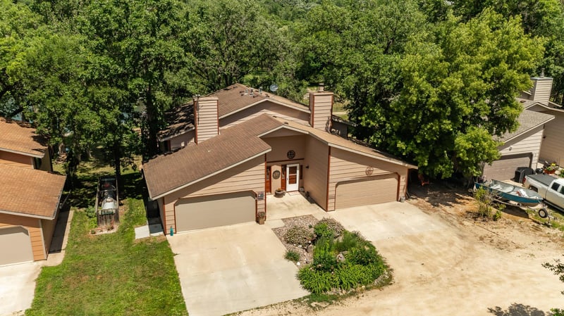 40148 Ryans Bay Rd, Zumbro Falls, MN 55991
