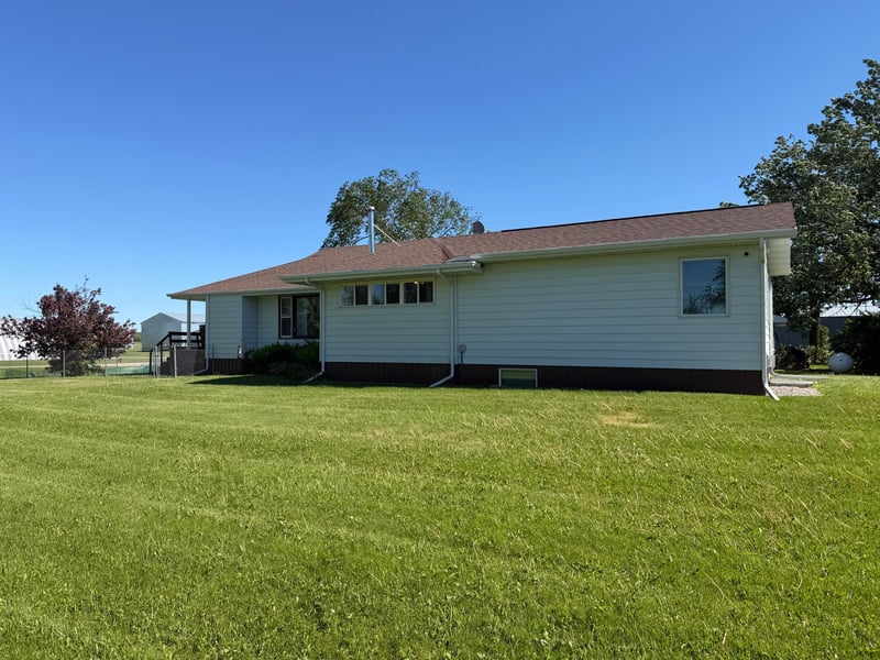 45262 State Highway 11, Roseau, MN 56751