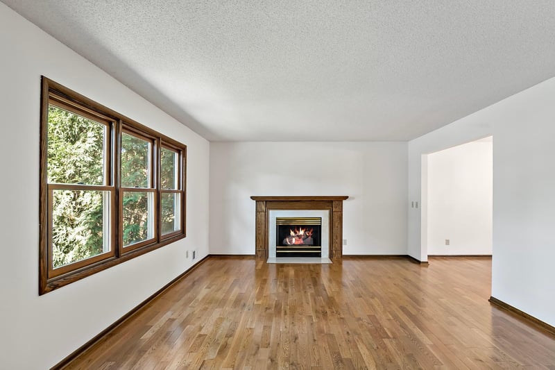2679 16th Ter NW, New Brighton, MN 55112