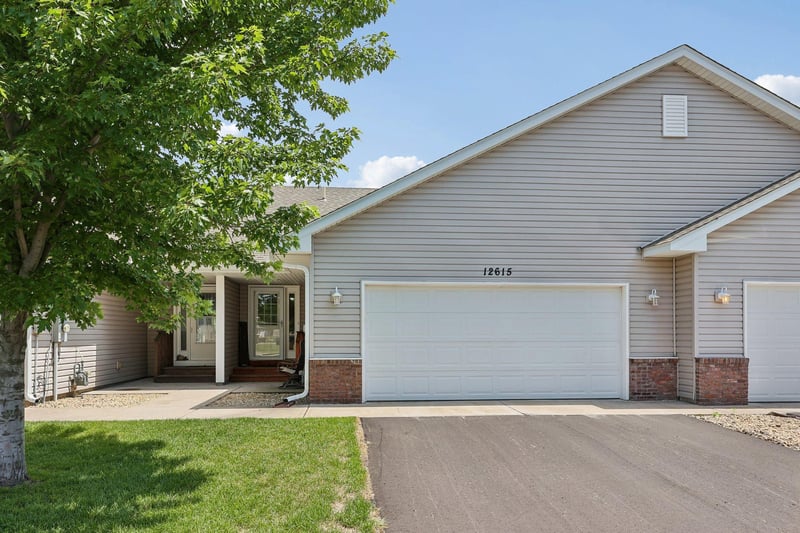 12615 Pond View Rd, Zimmerman, MN 55398