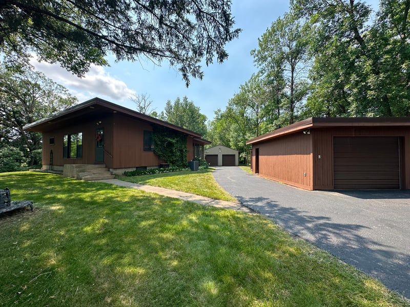 1402 N Mckay Ave NE, Alexandria, MN 56308