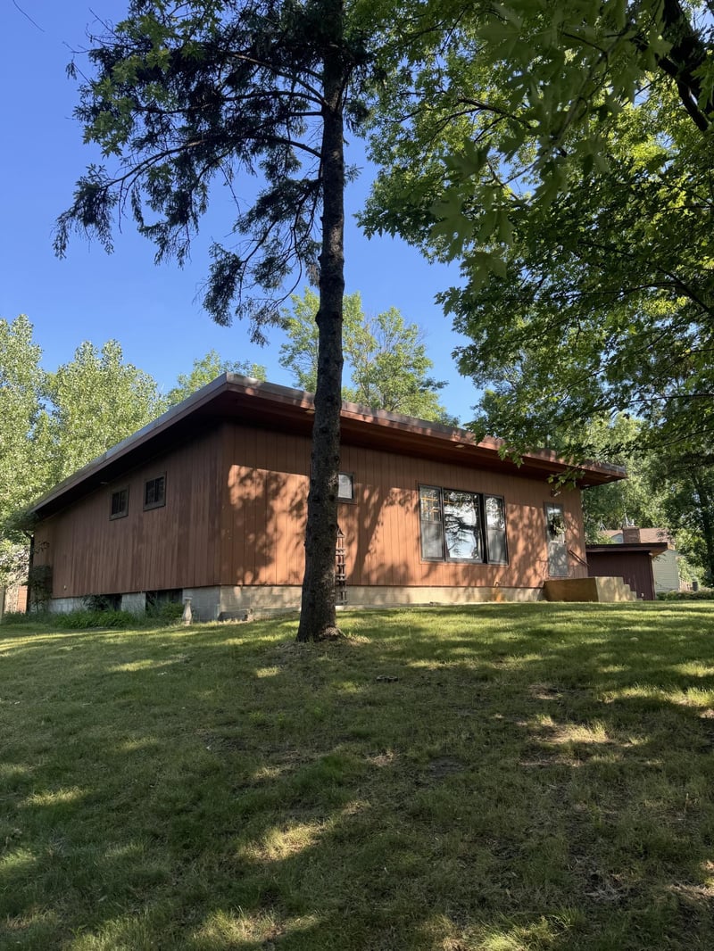 1402 N Mckay Ave NE, Alexandria, MN 56308