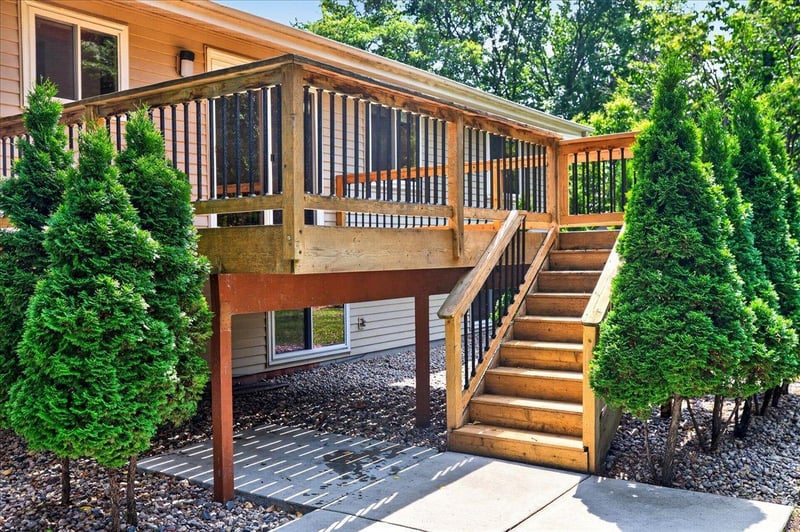 9983 Balmoral Ln, Eden Prairie, MN 55347