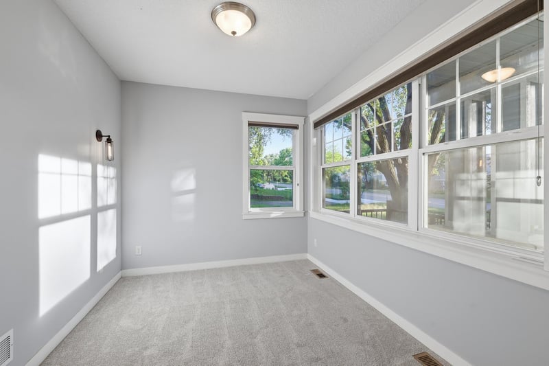 2019 Louisiana Ave S, Saint Louis Park, MN 55426
