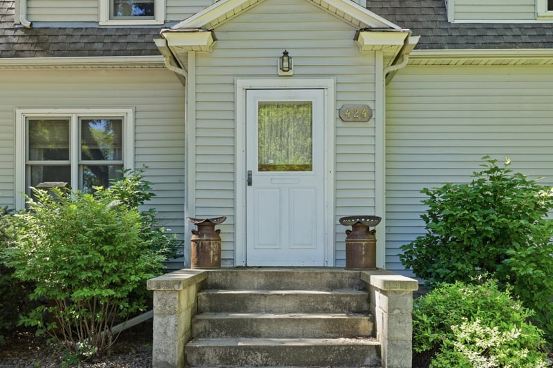 424 E 11th St, Gibbon, MN 55335