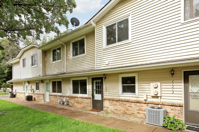 11309 Hanson Blvd NW, Coon Rapids, MN 55433