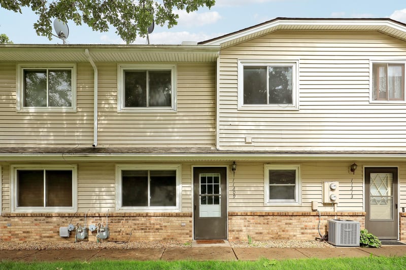 11309 Hanson Blvd NW, Coon Rapids, MN 55433