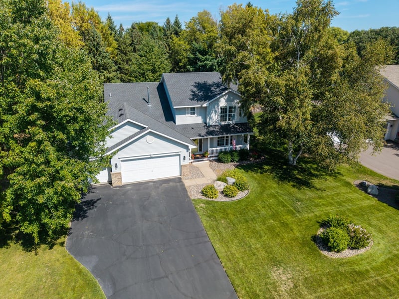 8106 Greenbriar Ln, Woodbury, MN 55125