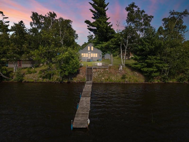 5385 Shady Ln, Duluth, MN 55811