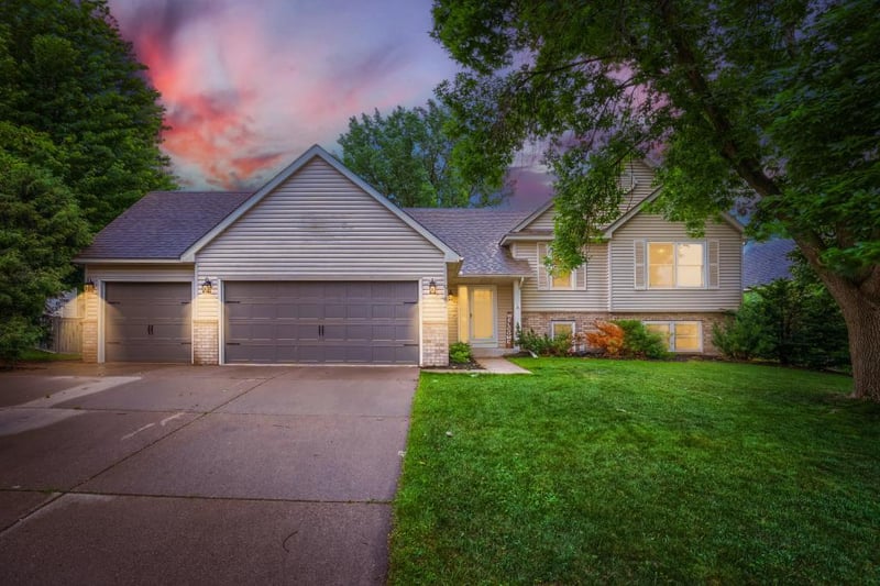 9182 Jergen Bay S, Cottage Grove, MN 55016