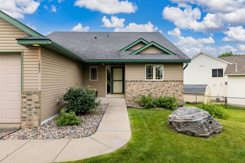 1202 Sunset Blvd NW, Montgomery, MN 56069