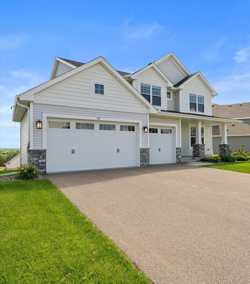 819 Spancil Hill Vw, Woodbury, MN 55129