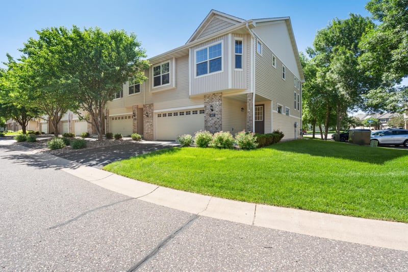 11627 Prospect Curve, Woodbury, MN 55129