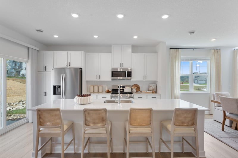 4186 Hayward Ave N, Oakdale, MN 55128