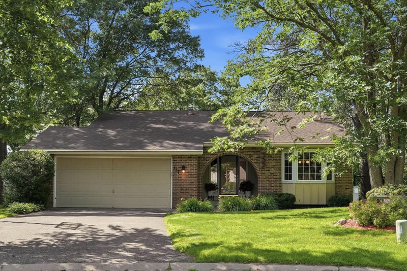 357 Forest Dr, Circle Pines, MN 55014