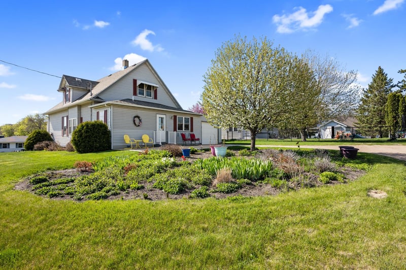 511 W 1st Ave, Osakis, MN 56360