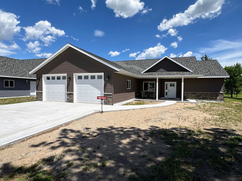 702 11th St NW, Perham, MN 56573