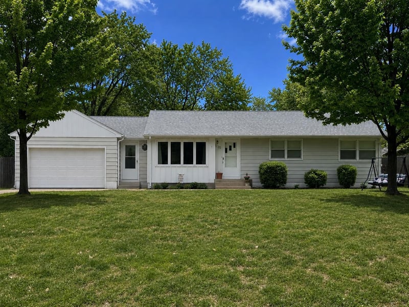 5120 Irondale Rd, Mounds View, MN 55112
