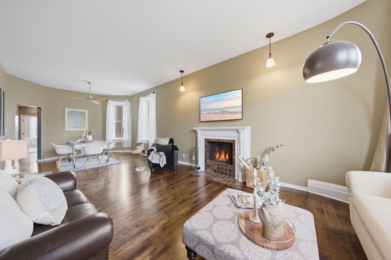 168 College Ave W #2, Saint Paul, MN 55102