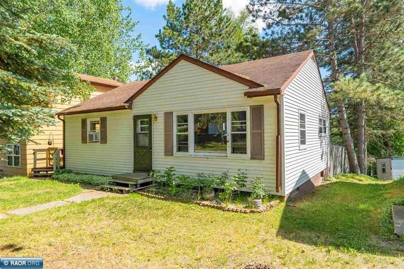 206 3rd St N, Tower, MN 55790