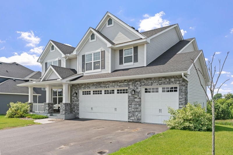 22915 Wood Ln, Rogers, MN 55374