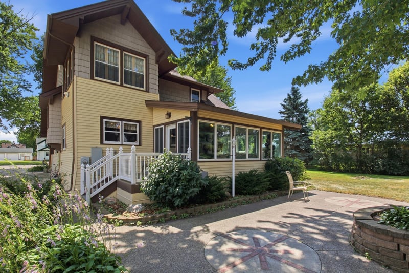 611 N Marshall Ave, Litchfield, MN 55355