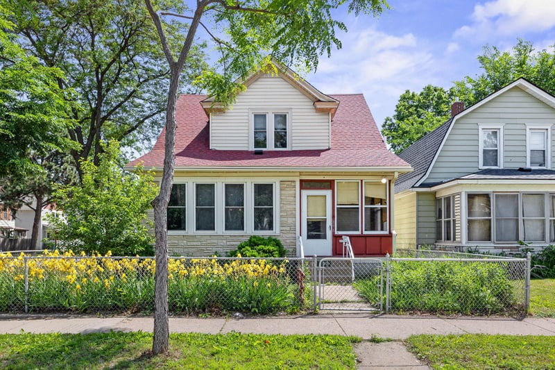 898 Western Ave N, Saint Paul, MN 55117