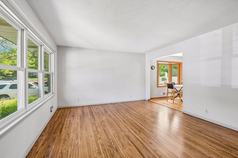 2350 Wells Wood Curve, Bloomington, MN 55431