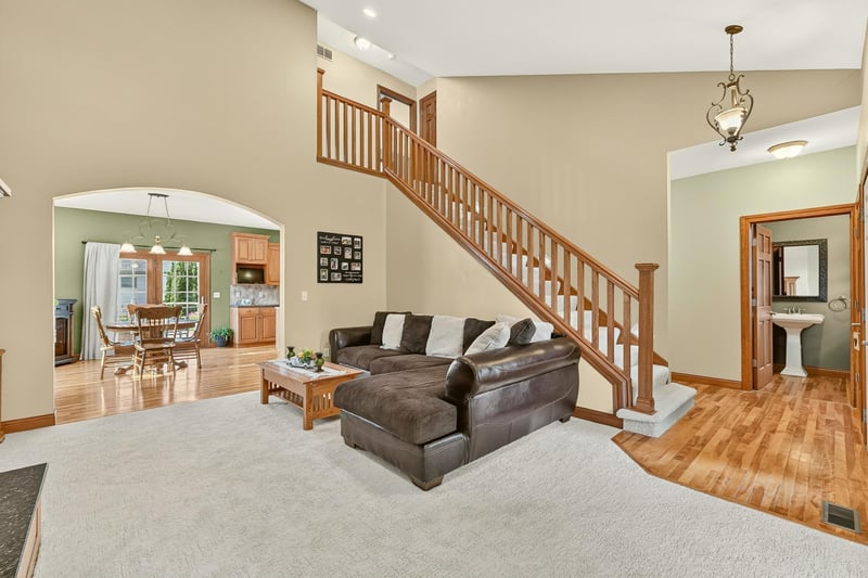 1415 Cottage Ln SE, Owatonna, MN 55060