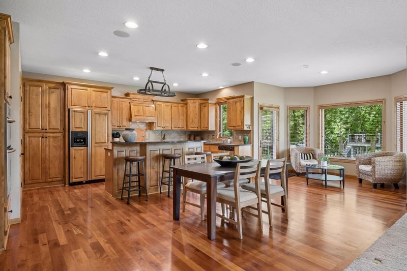 9858 Vagabond Ln N, Maple Grove, MN 55311