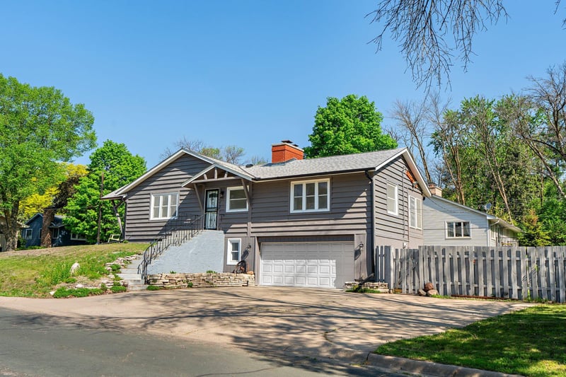 7000 Dallas Rd, Brooklyn Center, MN 55430