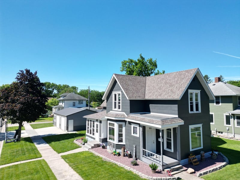601 E Depue Ave, Olivia, MN 56277