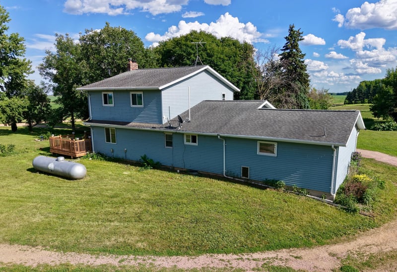 43365 590th Ave, Mountain Lake, MN 56159