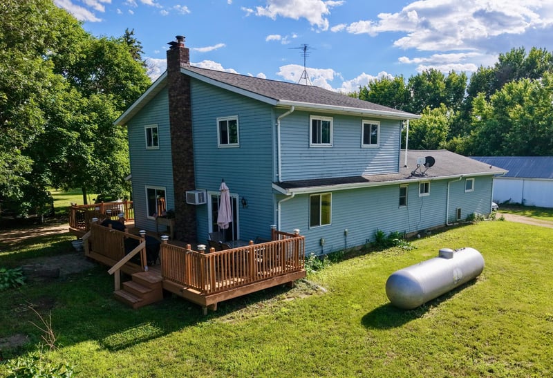 43365 590th Ave, Mountain Lake, MN 56159