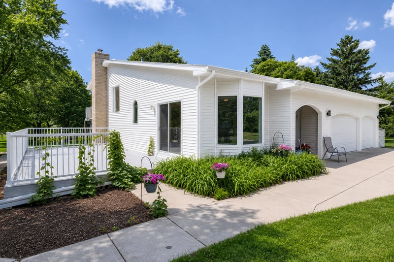14890 Country Rd, Rogers, MN 55374