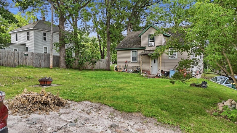 515 NE 6th St, Grand Rapids, MN 55744