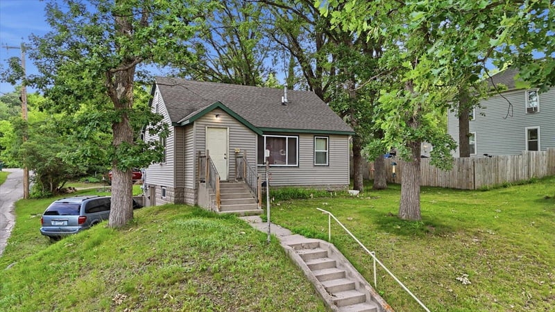 515 NE 6th St, Grand Rapids, MN 55744