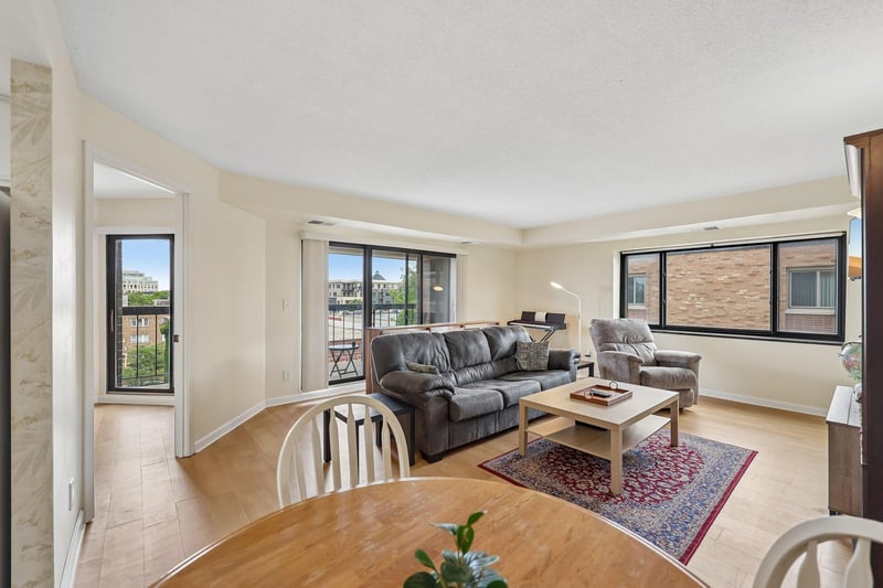 2885 Knox Ave S #707, Minneapolis, MN 55408