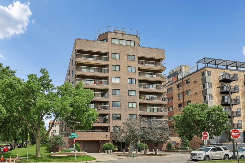 2885 Knox Ave S #707, Minneapolis, MN 55408