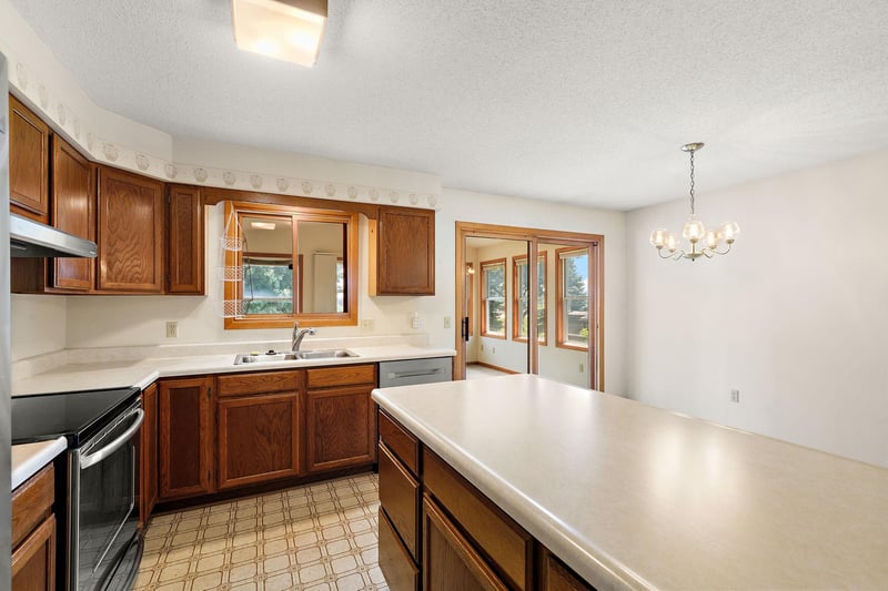 5612 Clearwater Rd NW, Rochester, MN 55901