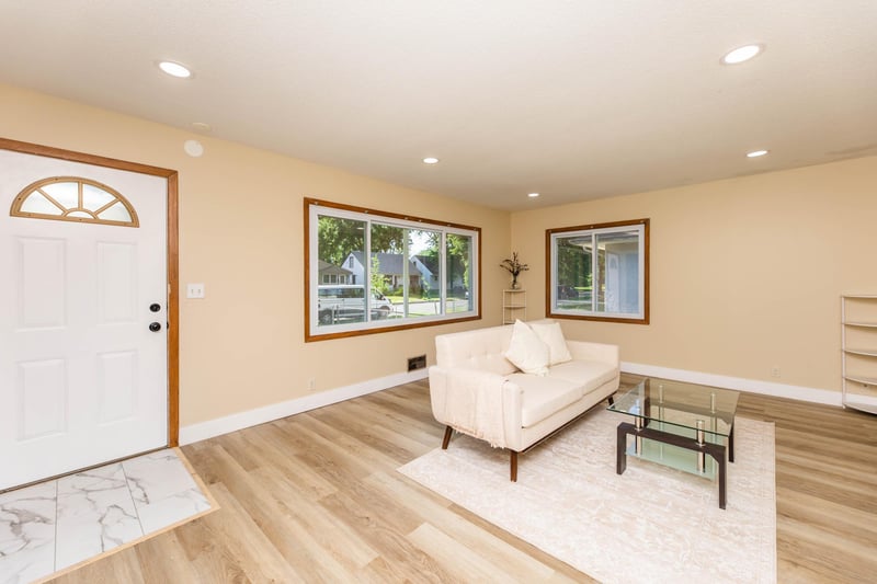 5214 Oliver Ave N, Minneapolis, MN 55430