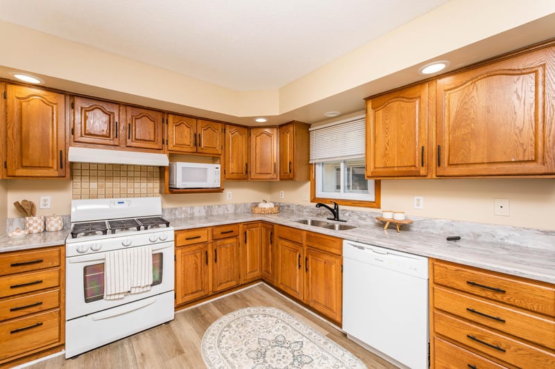 5214 Oliver Ave N, Minneapolis, MN 55430