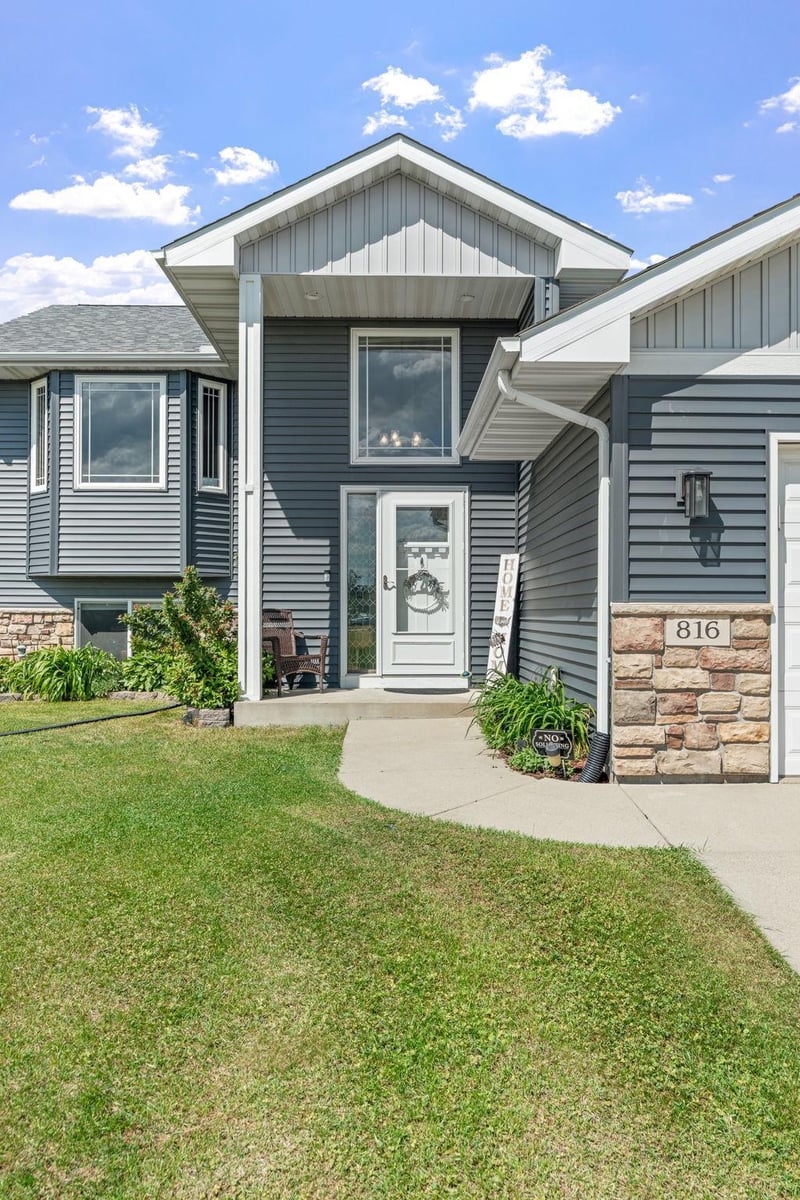 816 Cologne Ln, Waverly, MN 55390