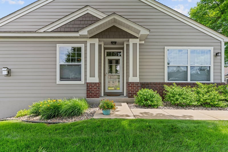 1004 Victoria Greens Blvd, Victoria, MN 55386