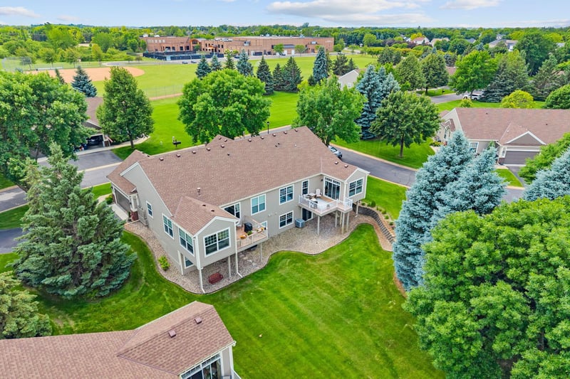 1004 Victoria Greens Blvd, Victoria, MN 55386