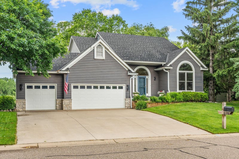 5125 Trenton Ln N, Plymouth, MN 55442