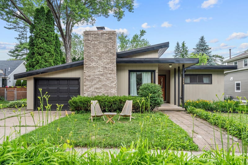 620 Oak St W, Stillwater, MN 55082