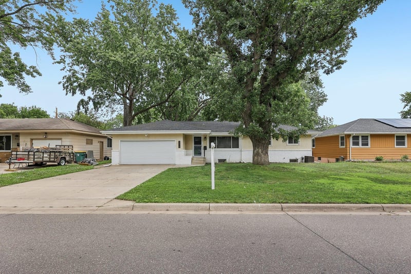 5518 Regent Ave N, Crystal, MN 55429