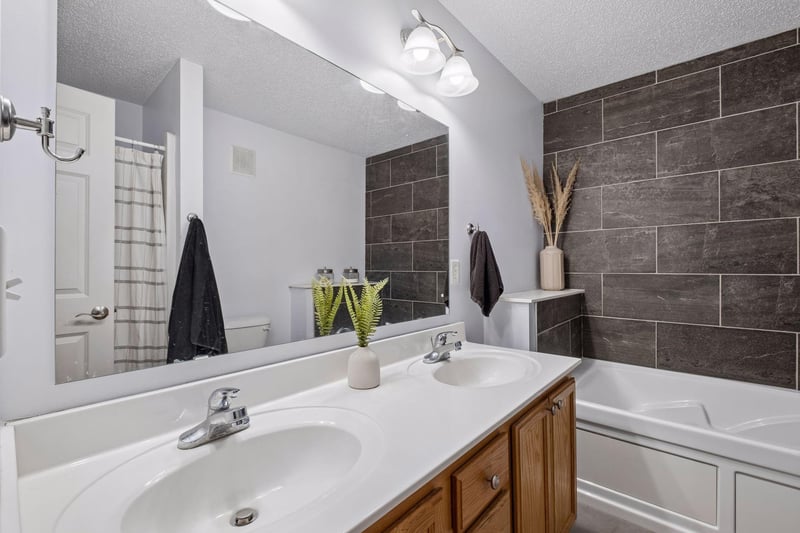 3009 Western Ave NW, Faribault, MN 55021